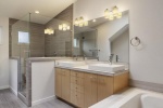 Comment am&eacute;nager une salle de bains sur-mesure parfaite ?